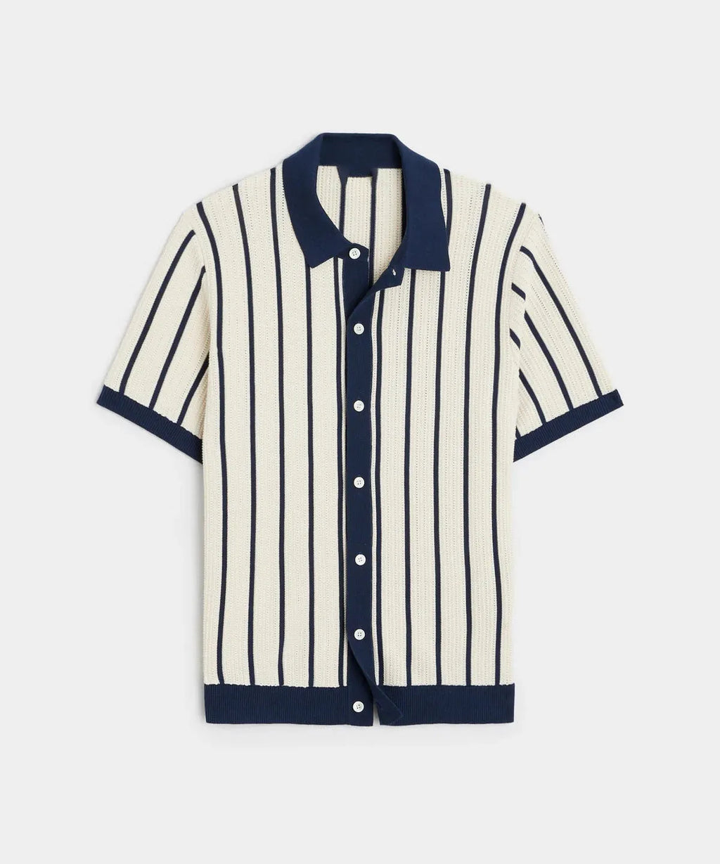 Men's white knitted short-sleeve shirt with lapel collar and asymmetrical British style design