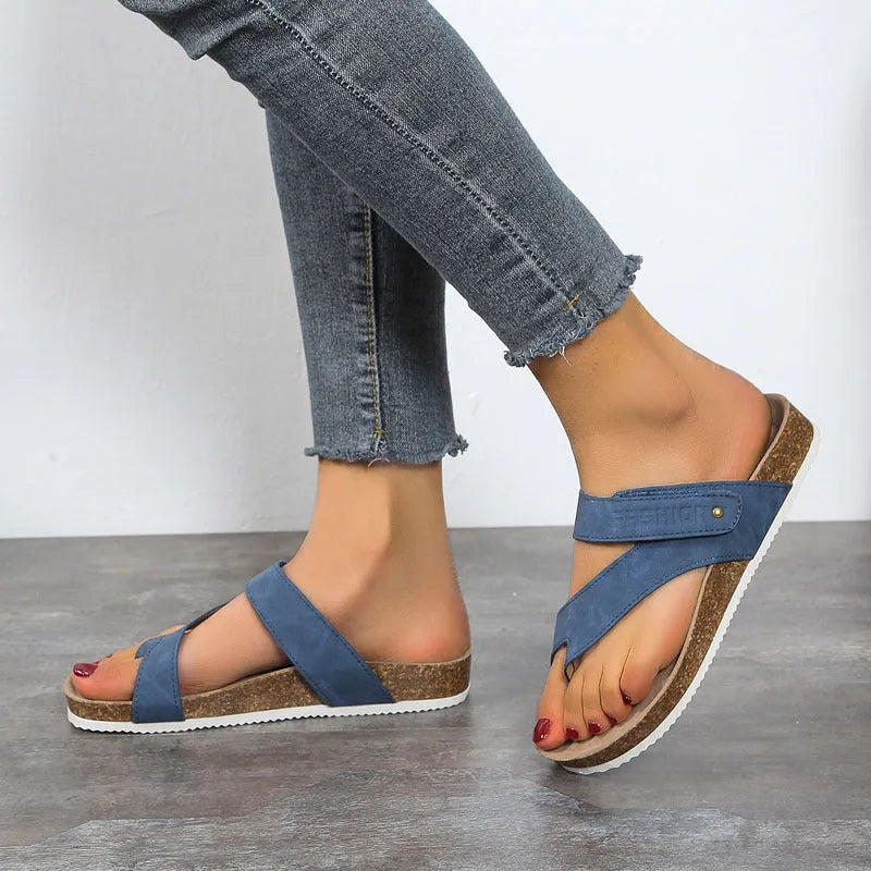 Flat toe ring thick-soled flip-flops in a solid colour with an artificial PU upper and foam sole.