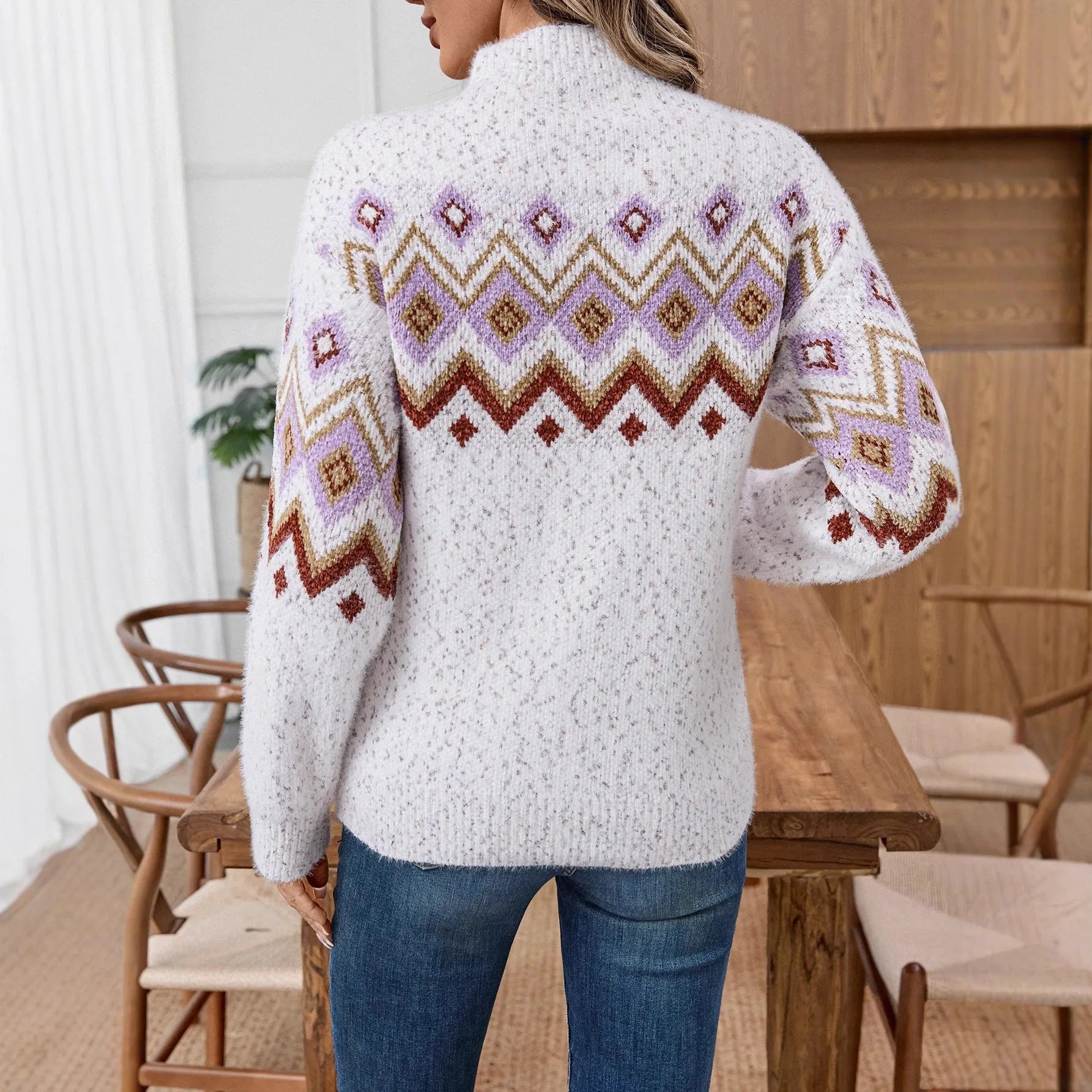 White half turtleneck sweater with geometric jacquard pattern, loose fit, thick chenille fabric