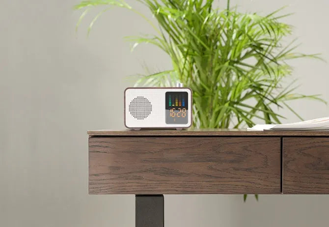 Brown retro wooden bluetooth radio speaker with FM functionality and carrying handle