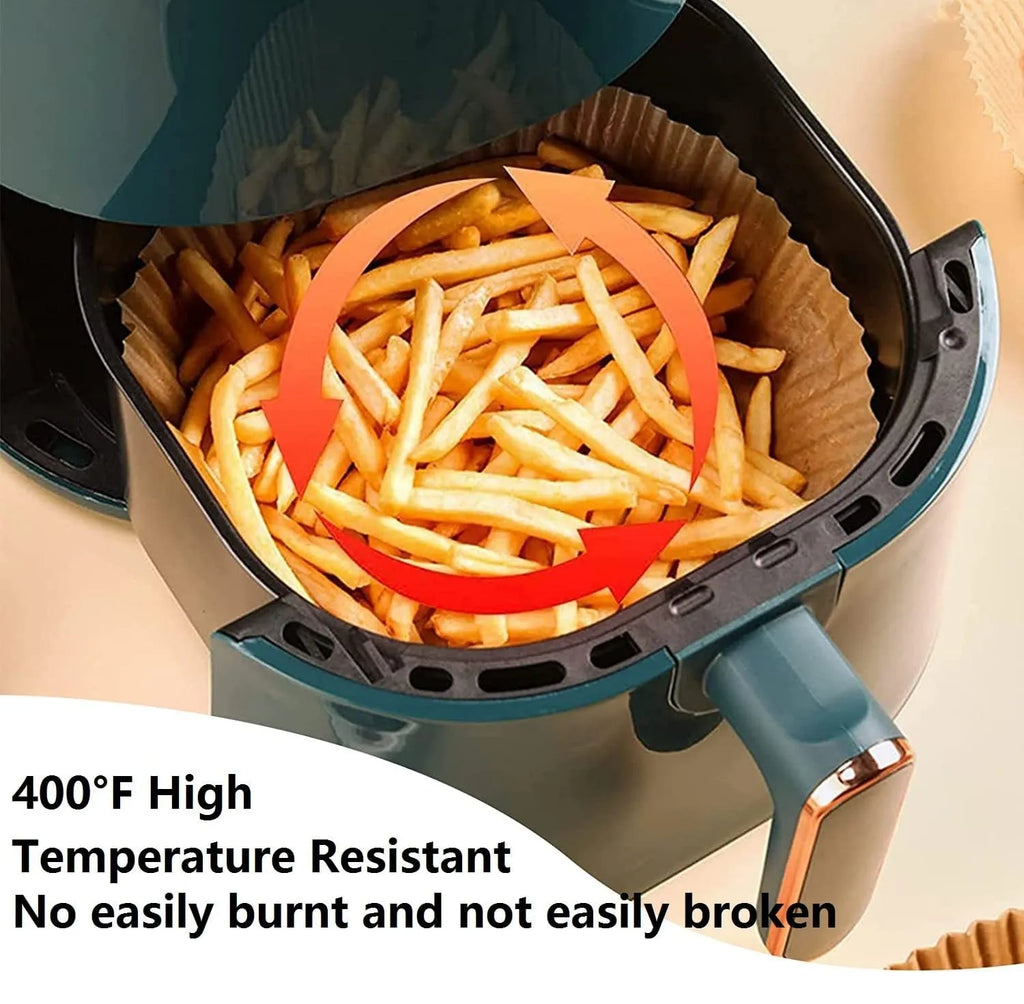 Round disposable air fryer paper liners, white and natural colour, 16cm diameter with 4.5cm heightened edge.