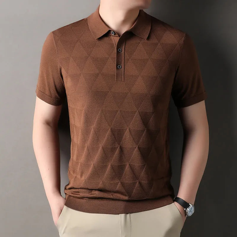 Men's short sleeve ice silk lyocell T-shirt in regular fit showing quick-dry fabric construction