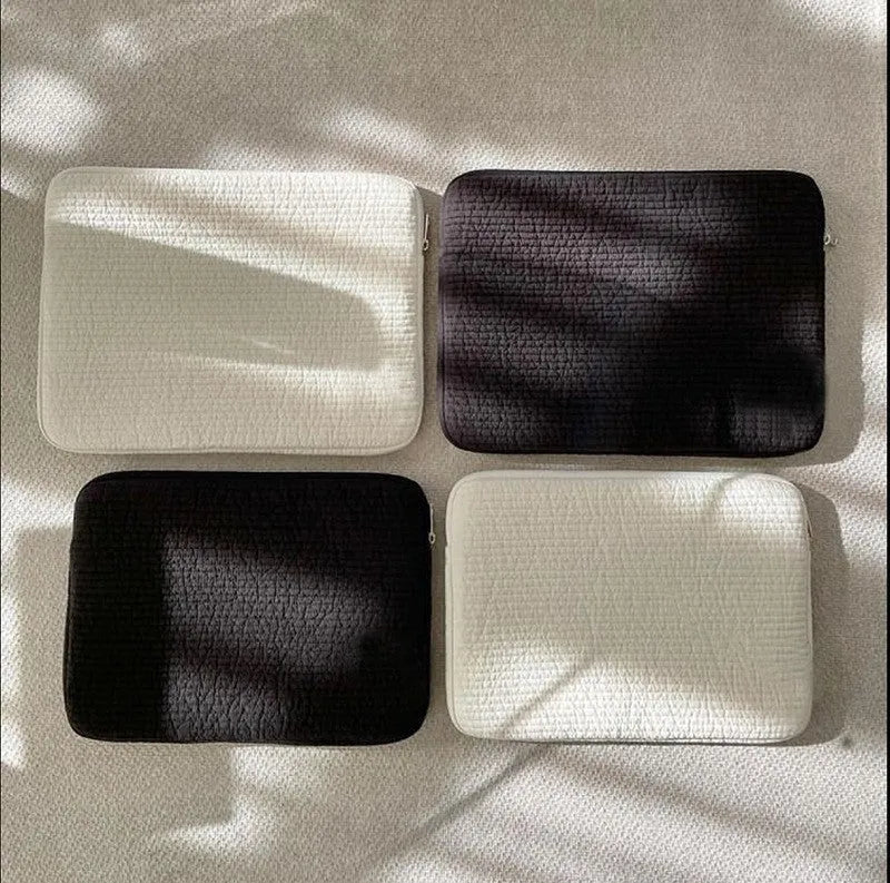 Black and white anti-seismic laptop bag in cotton cloth with internal coin pocket for tablet protection