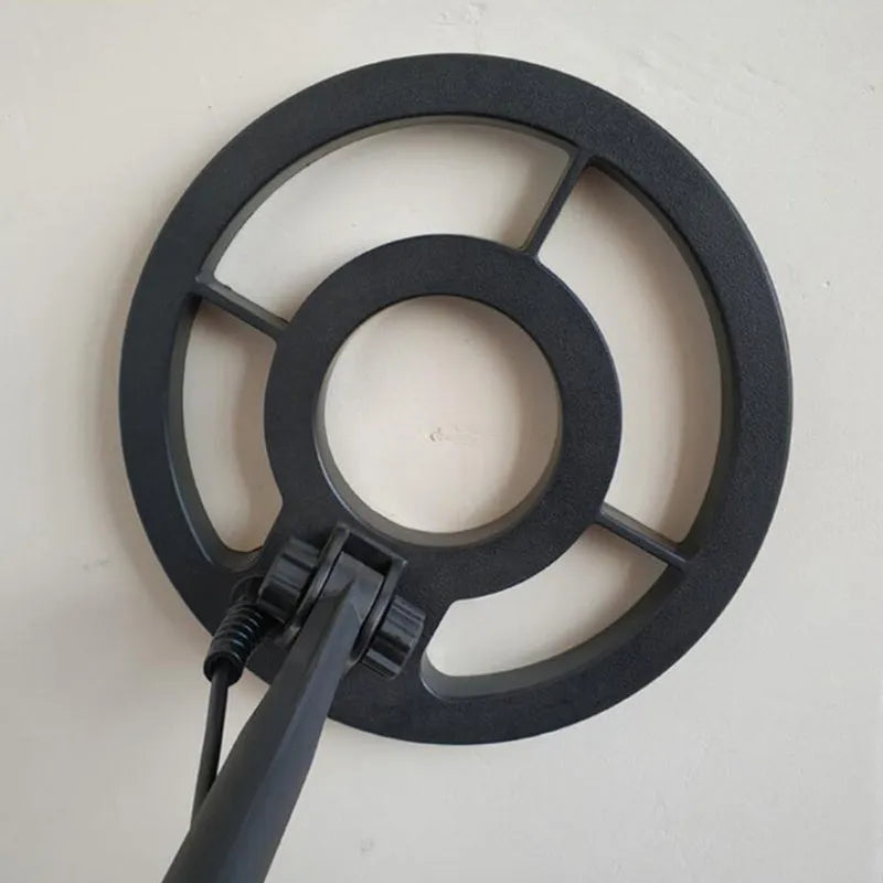 GC1028 black and yellow professional metal detector with LCD display and waterproof search coil on adjustable pole.