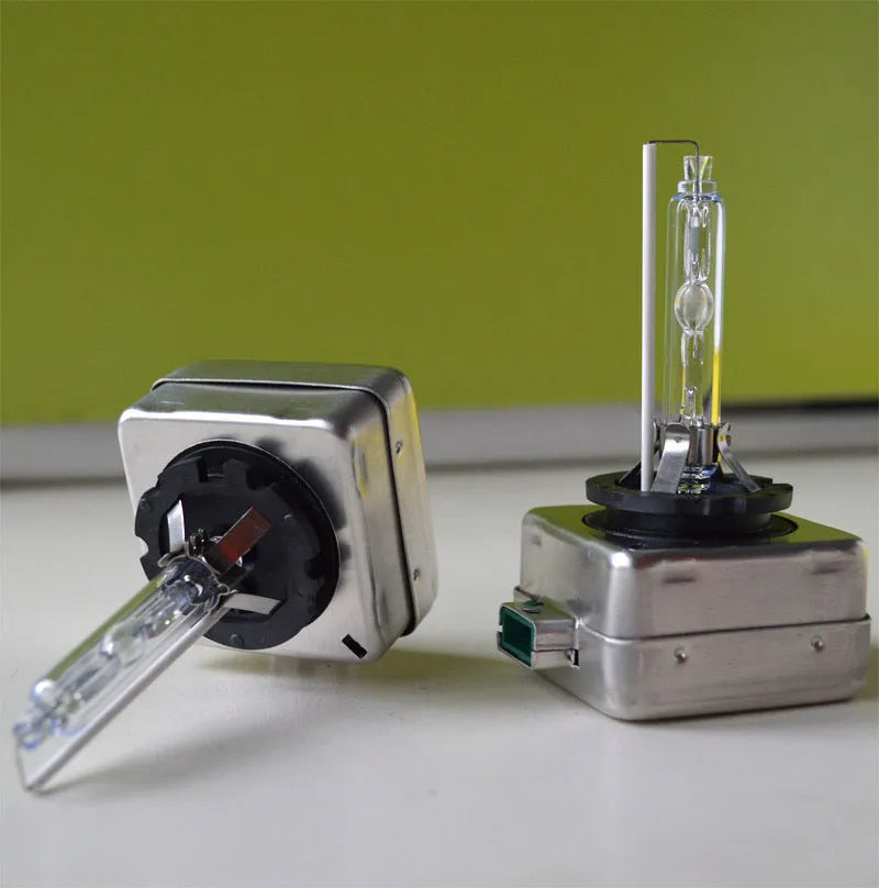 Automotive xenon lens lamp with aluminium alloy shell for D1S and D1R headlight replacements.