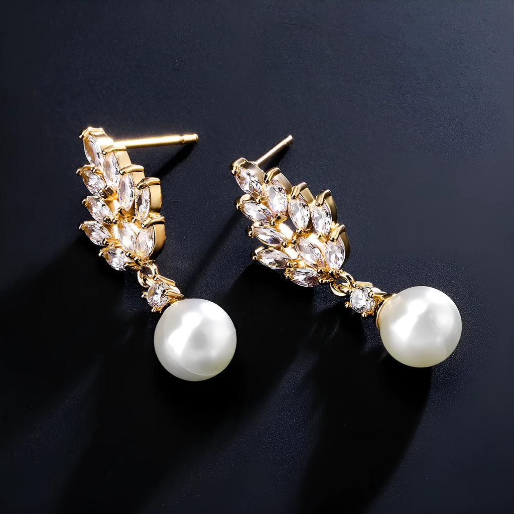 Geometric flower pattern zircon earrings in gold, platinum, and rose gold plating options
