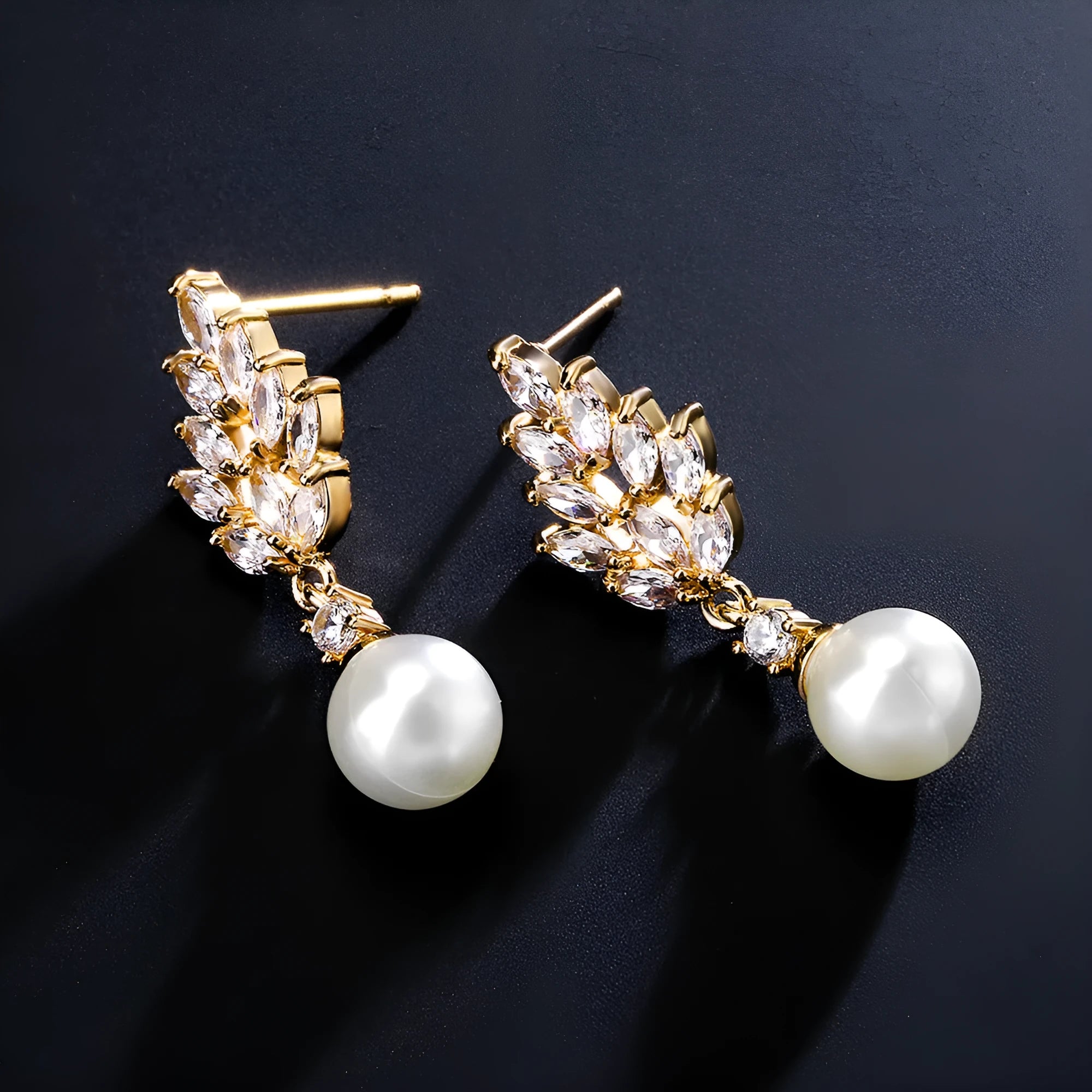 Geometric flower pattern zircon earrings in gold, platinum, and rose gold plating options