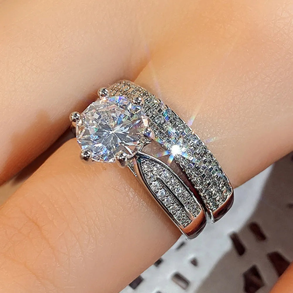 White gold colour alloy geometric wedding ring bracelet showing round design element