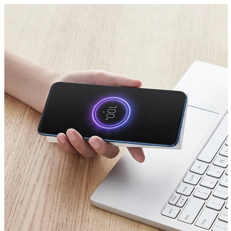 White or black 10000mAh power bank with USB-C and USB ports