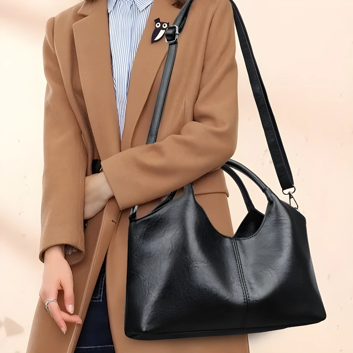 Genuine leather women's cross-body bag with large capacity in seven colour options