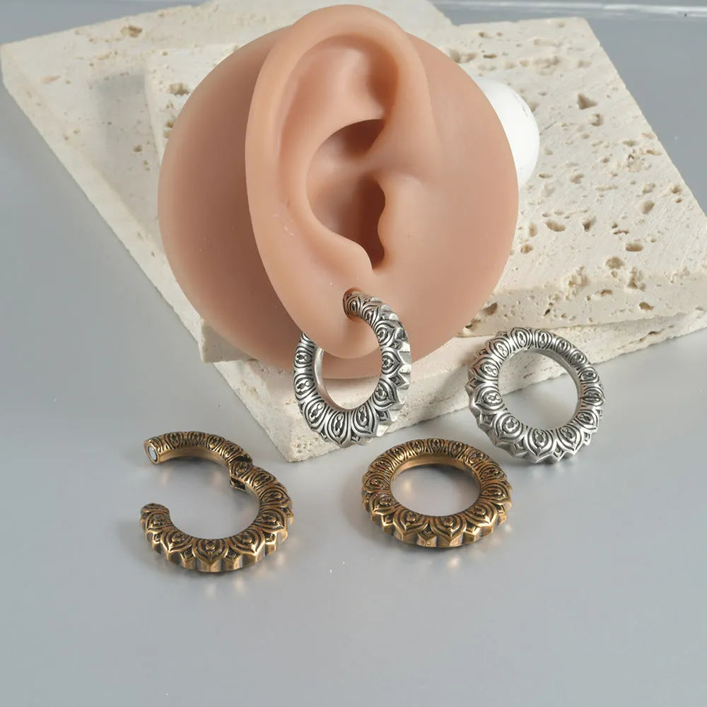 Antique silver dragon shape stainless steel earrings with hollow out geometry design