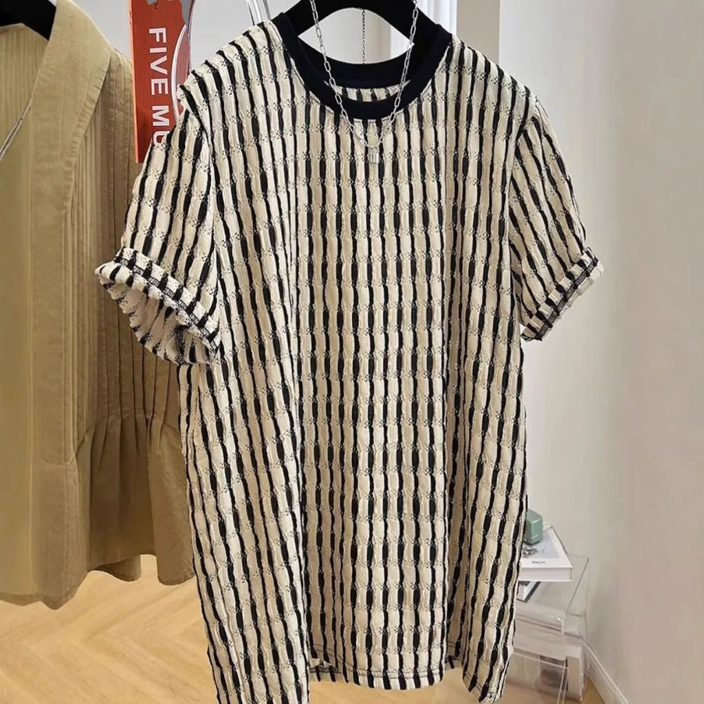 Black and white striped men's loose fit short sleeve casual pullover shirt