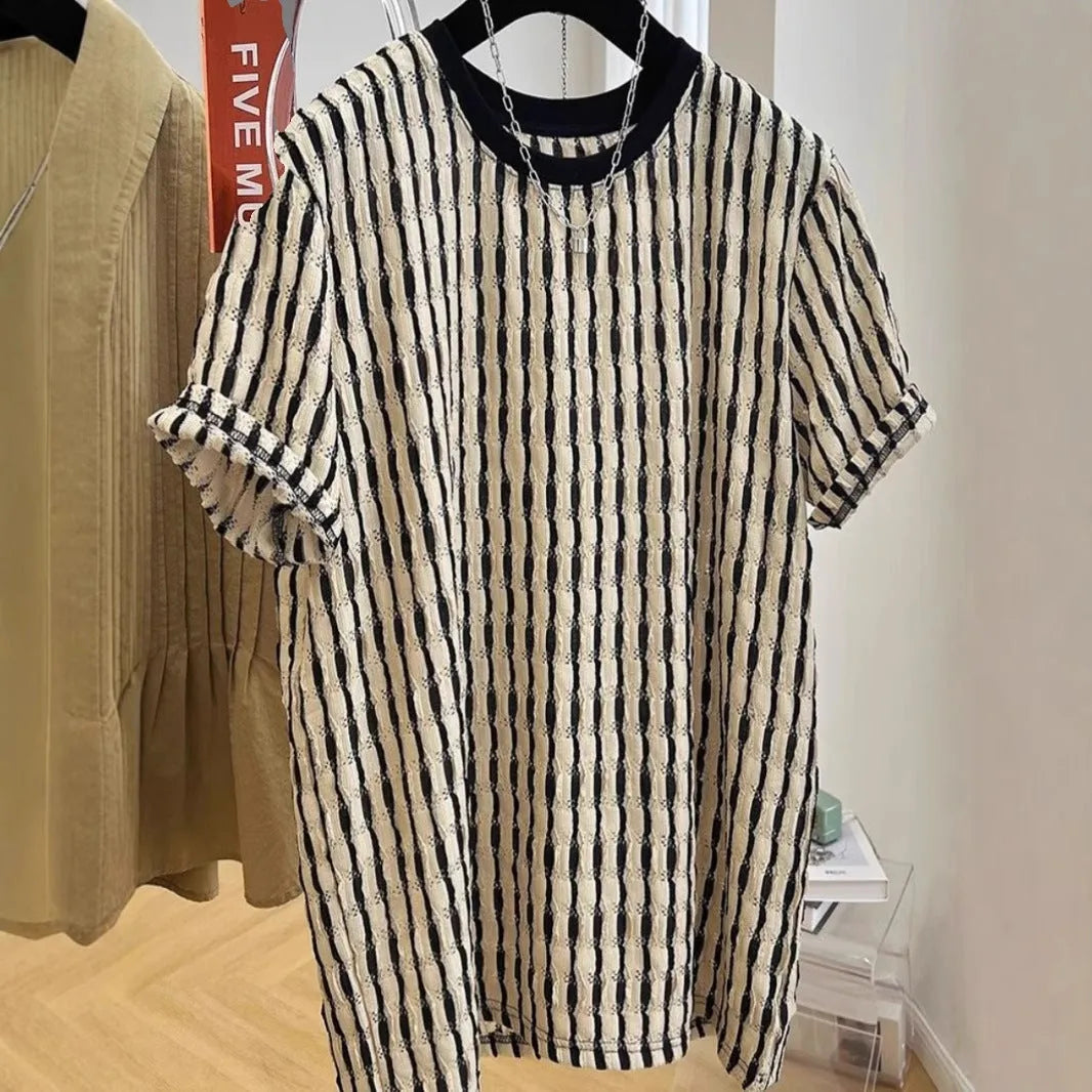 Black and white striped men's loose fit short sleeve casual pullover shirt