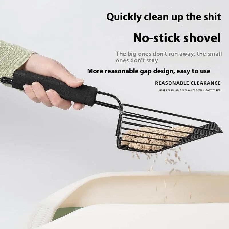 Black metal cat litter scoop with 0.8cm gap between tines for pet waste cleaning