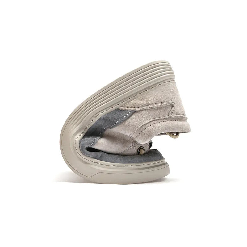Men's grey casual pigskin skate shoes with rubber sole and round toe design