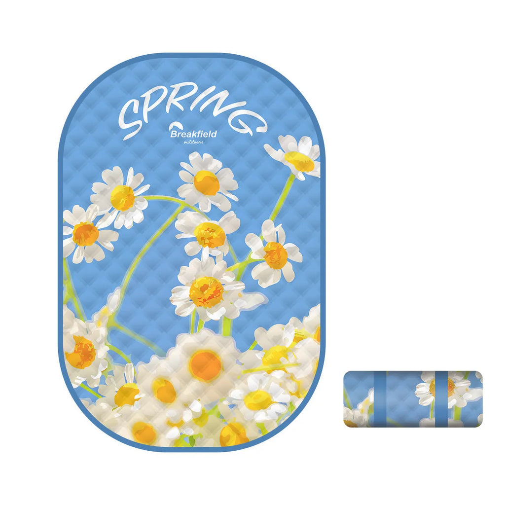 Waterproof ultrasonic thickening picnic mat in Four Seasons colours showing textured brushed fabric surface