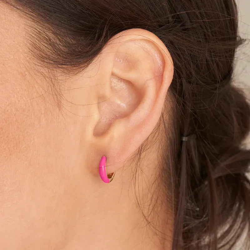 Geometric U-shaped epoxy oval curved earrings in copper with dripping oil finish