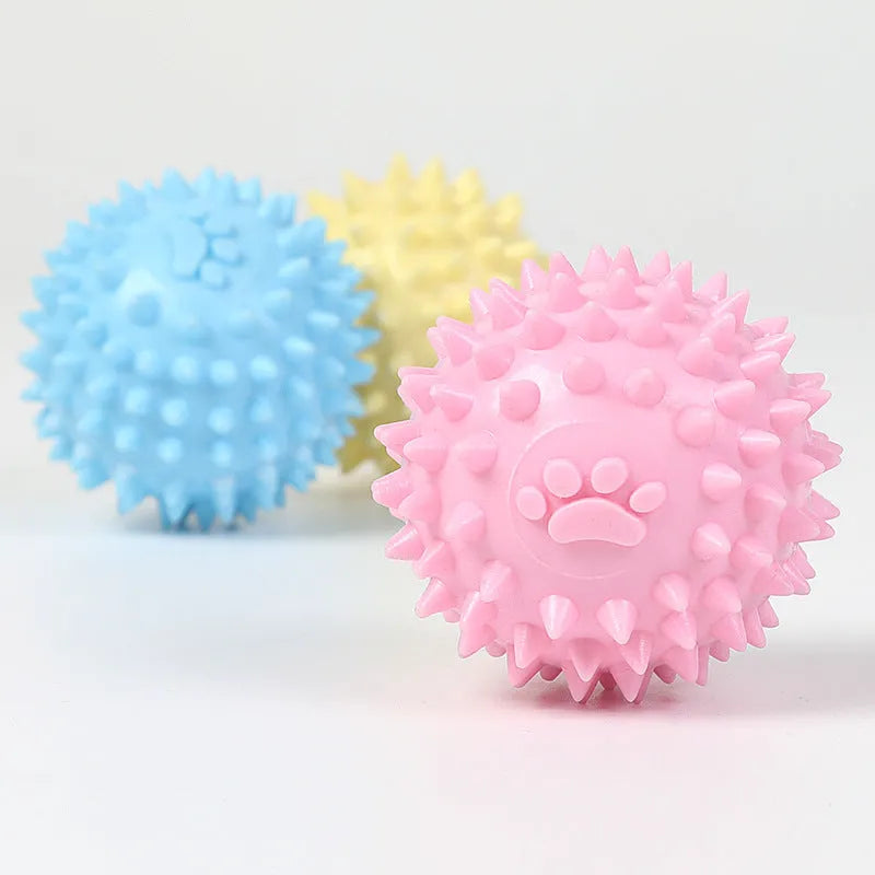 Blue TPR rubber dog and cat chewing ball with footprint texture, 6cm in diameter.
