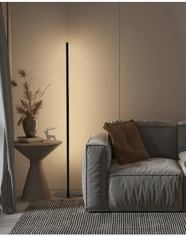 Aluminium alloy vertical floor lamp in modern simple design with three height options