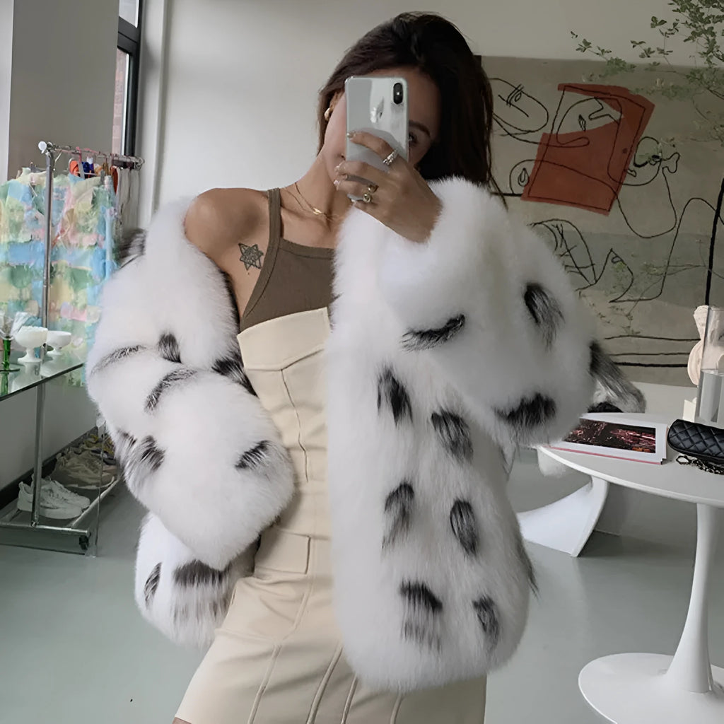 Black and white faux fur Korean-style slim-fit women's coat with regular sleeves