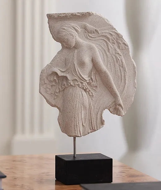 Wine goddess sculpture ornament in synthetic resin with modern Italian-style design