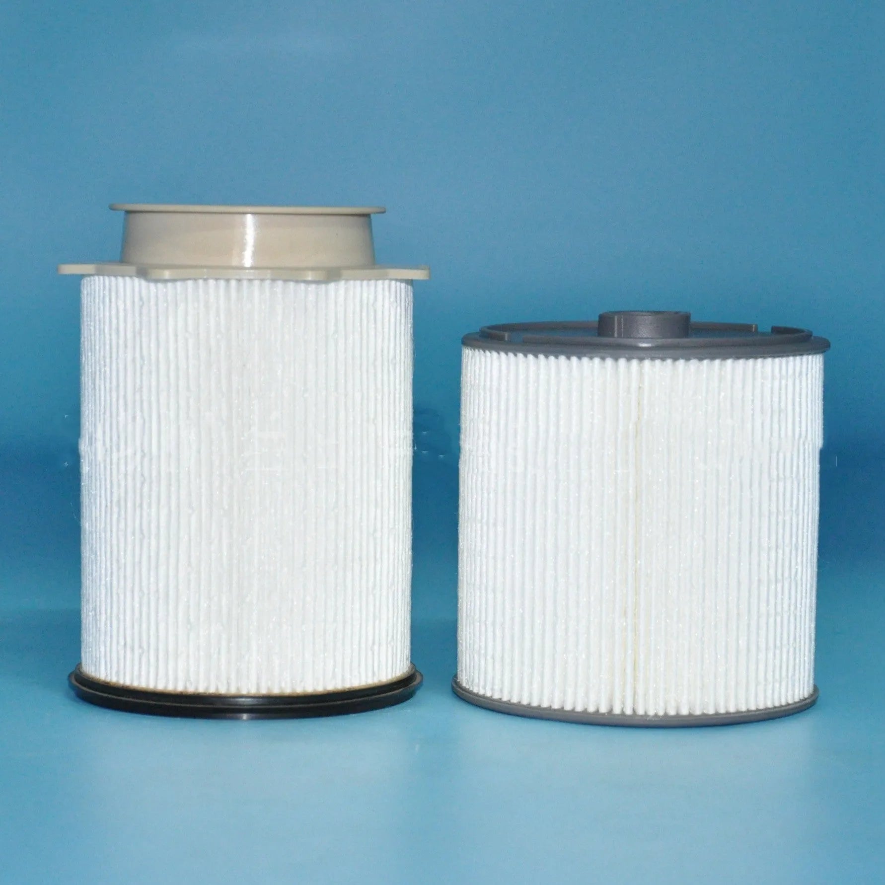 White RAM 1500-5500 fuel filter kit showing filter element, cover plate, and sealing ring
