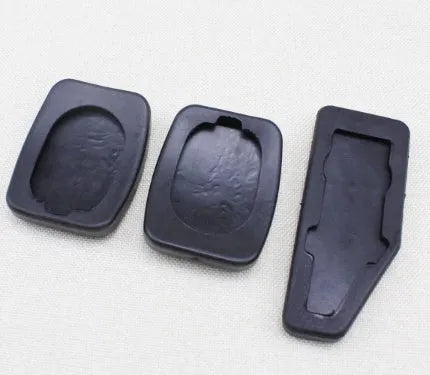 Three-piece car pedal set for Suzuki Vitara Sidekic with brake, accelerator and clutch pedals, item LX2023091315