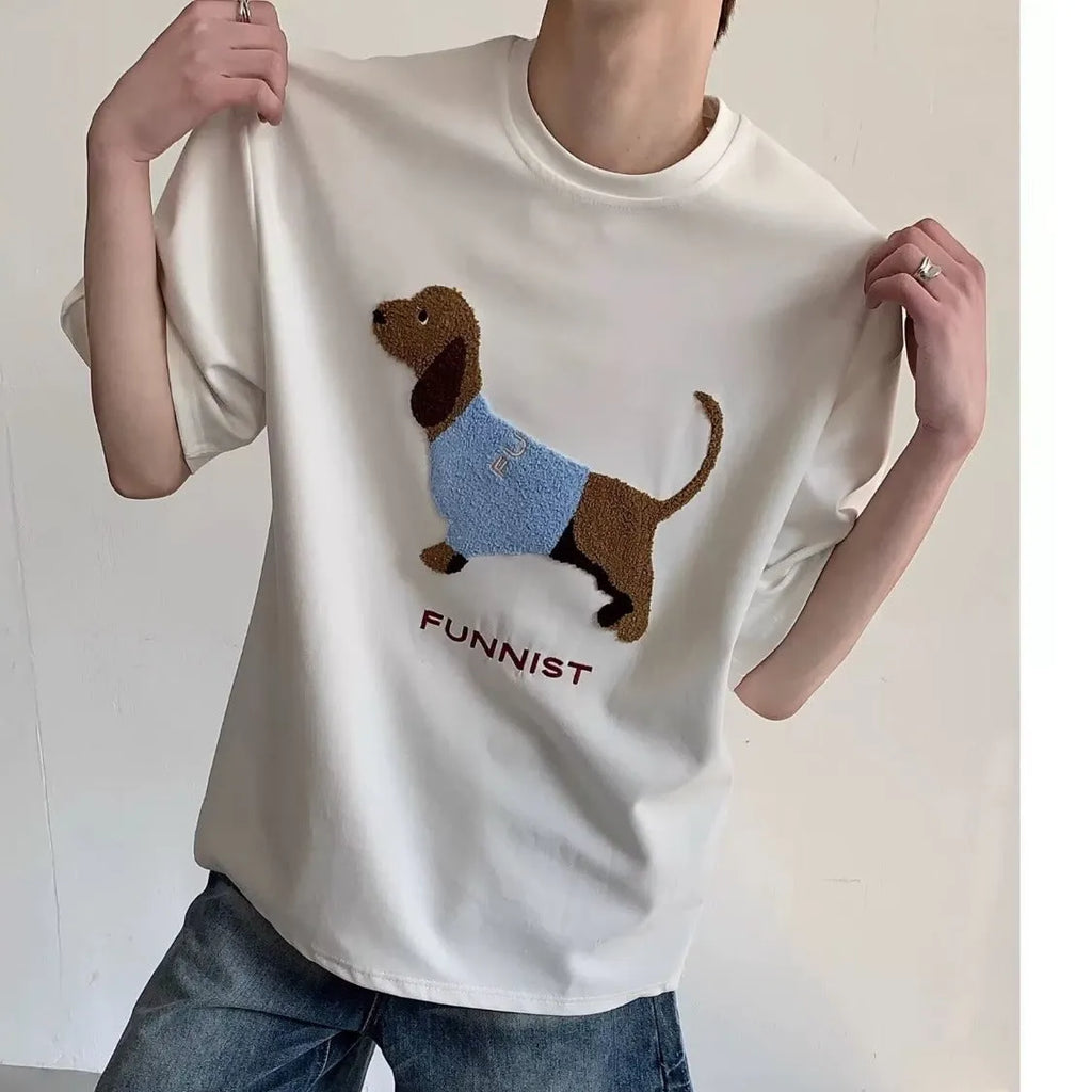 Men's gray T-shirt with embroidered sausage dog towel graphic, short sleeves and round neck