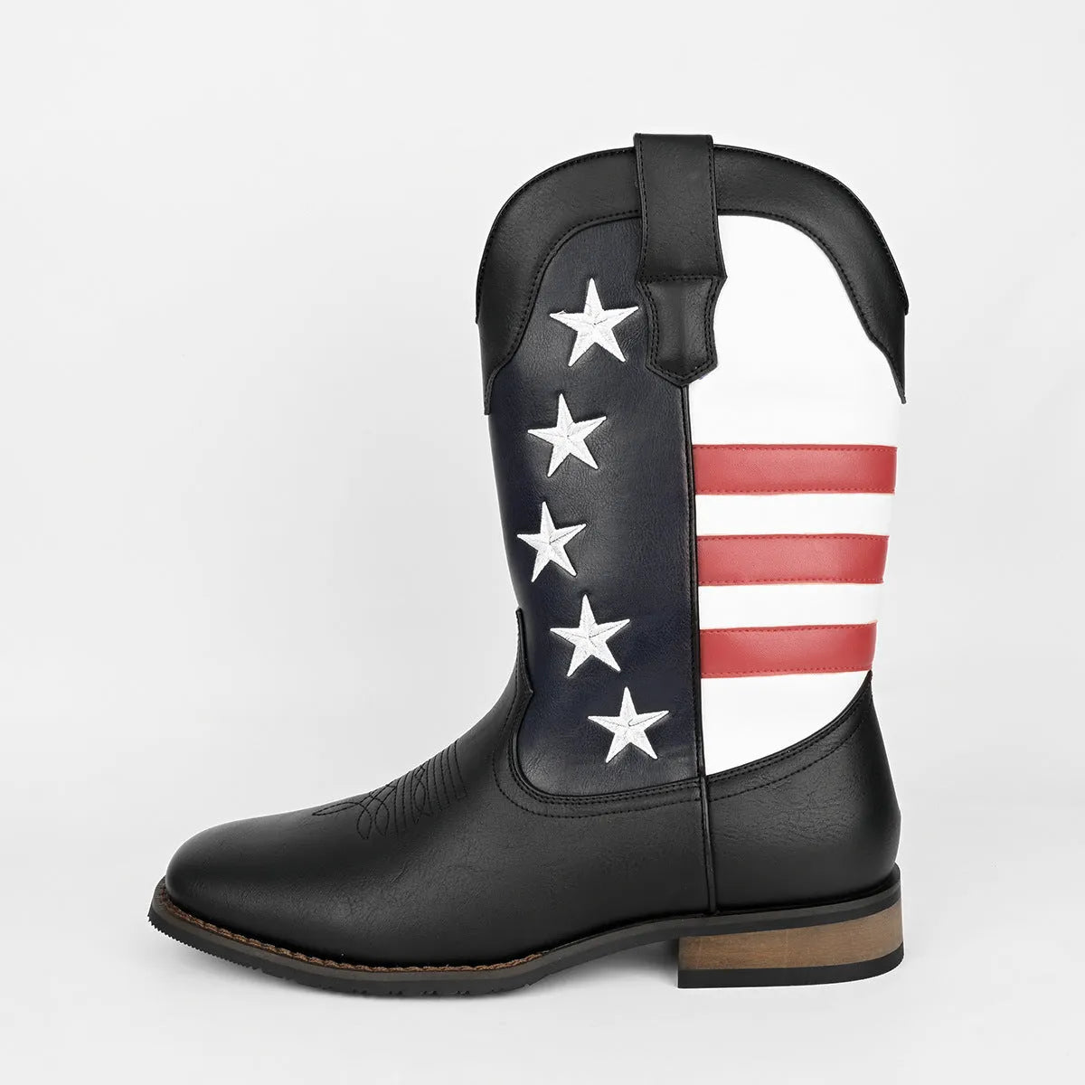 Men's black Western cowboy boots with a five-pointed star decoration and round toe on a low square heel.