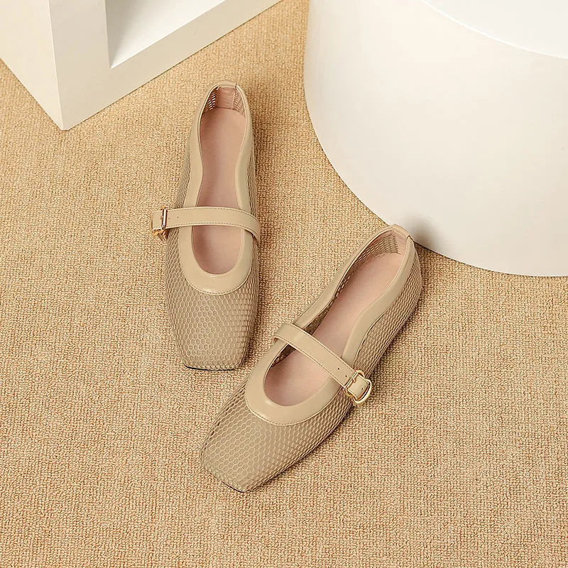 Women's beige mesh flat-heel sandals with a buckle fastening and square toe for hiking.