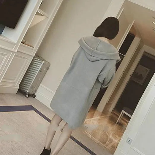 Plus size women's thin cotton coat with lace detail in loose fit design