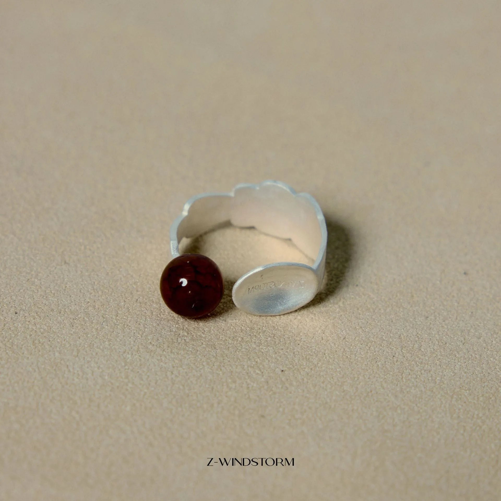 Alloy ring or bracelet with electroplated diamond-shaped decoration and small round spoon stewed pork design