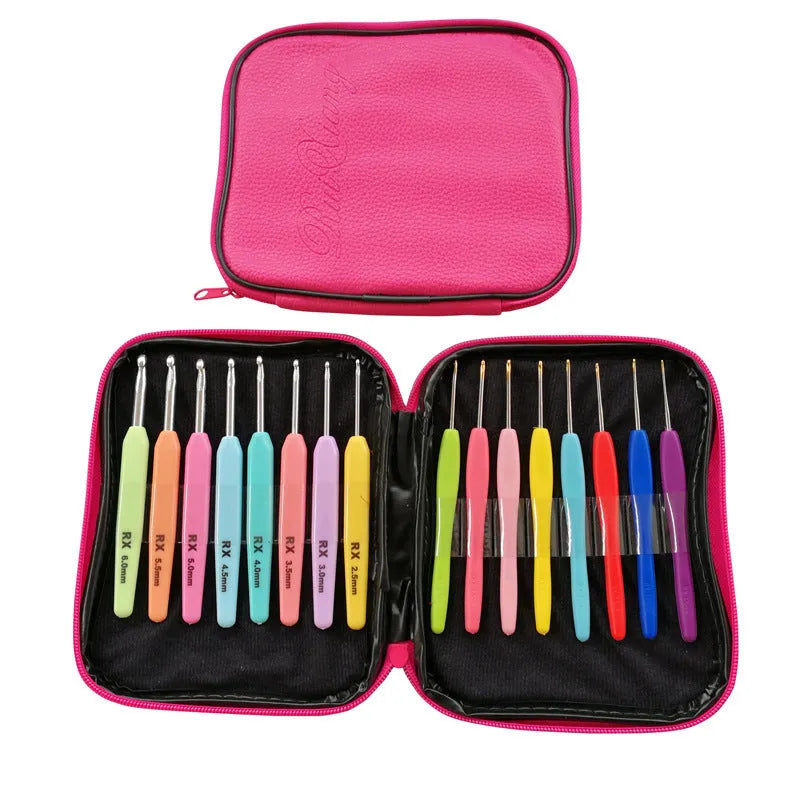 Complete set of 16 crochet hooks with soft and hard handles in storage bag