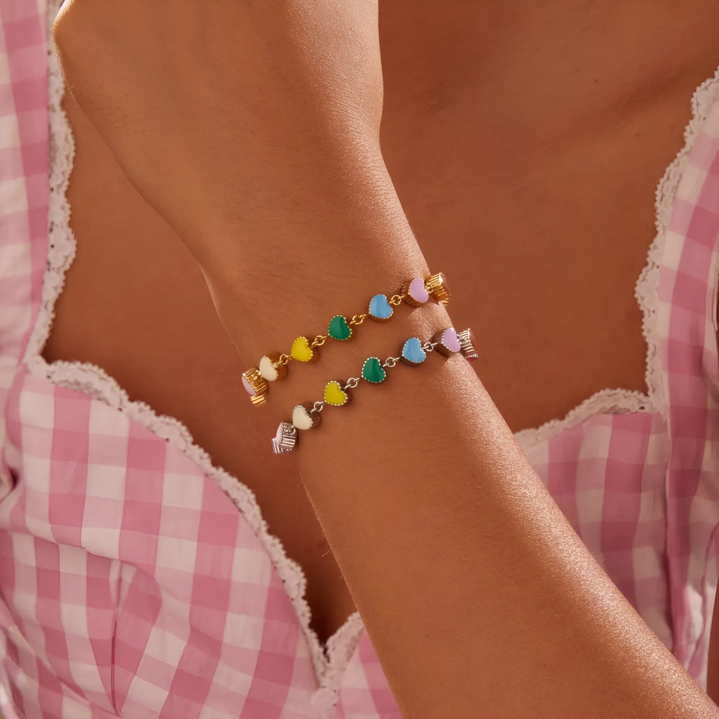 Love heart-shaped titanium steel women's bracelet with 18K electroplating in gold or steel colour