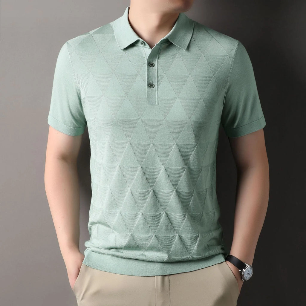 Men's short sleeve ice silk lyocell T-shirt in regular fit showing quick-dry fabric construction