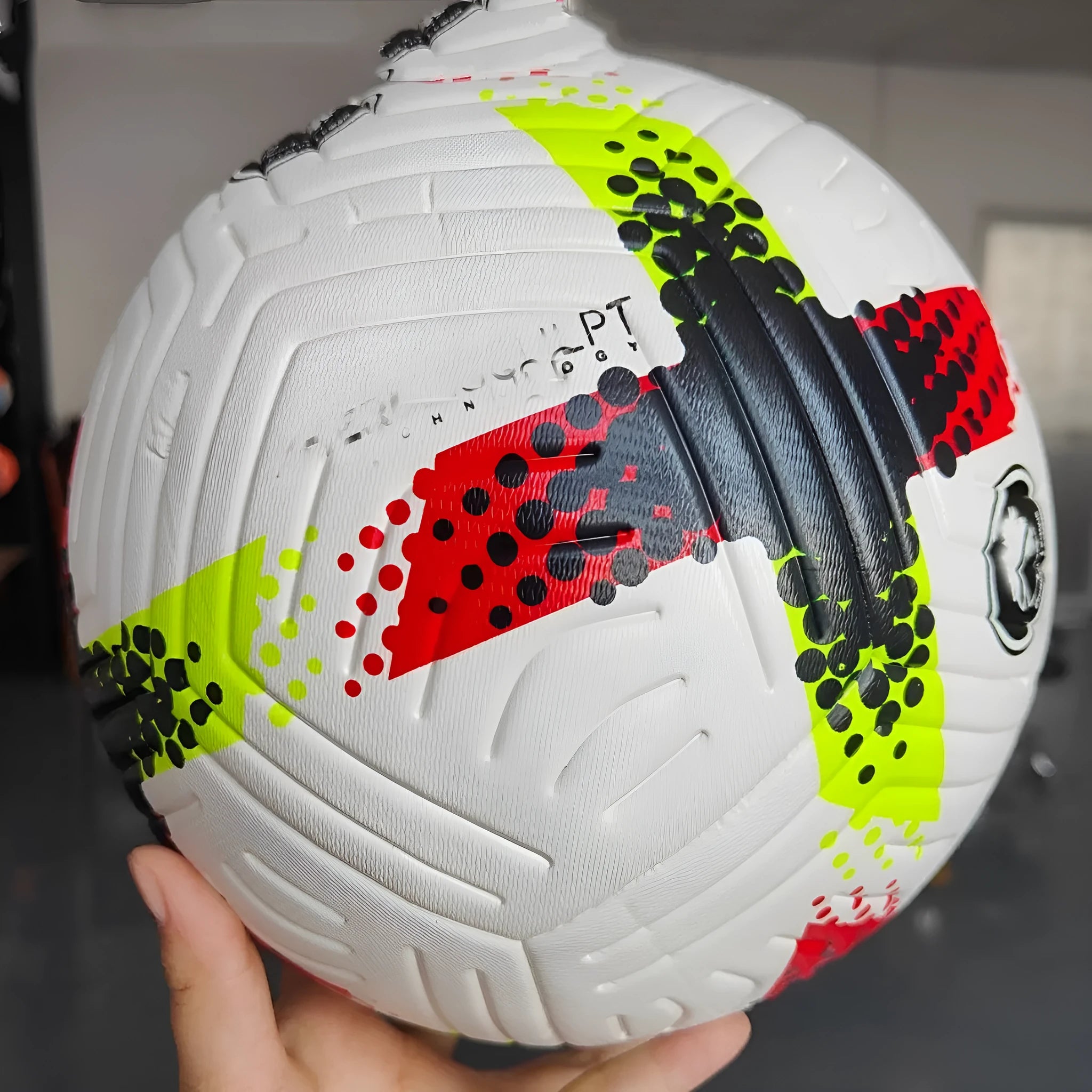 Fluorescent green seamless PU football size 5 for training and matches