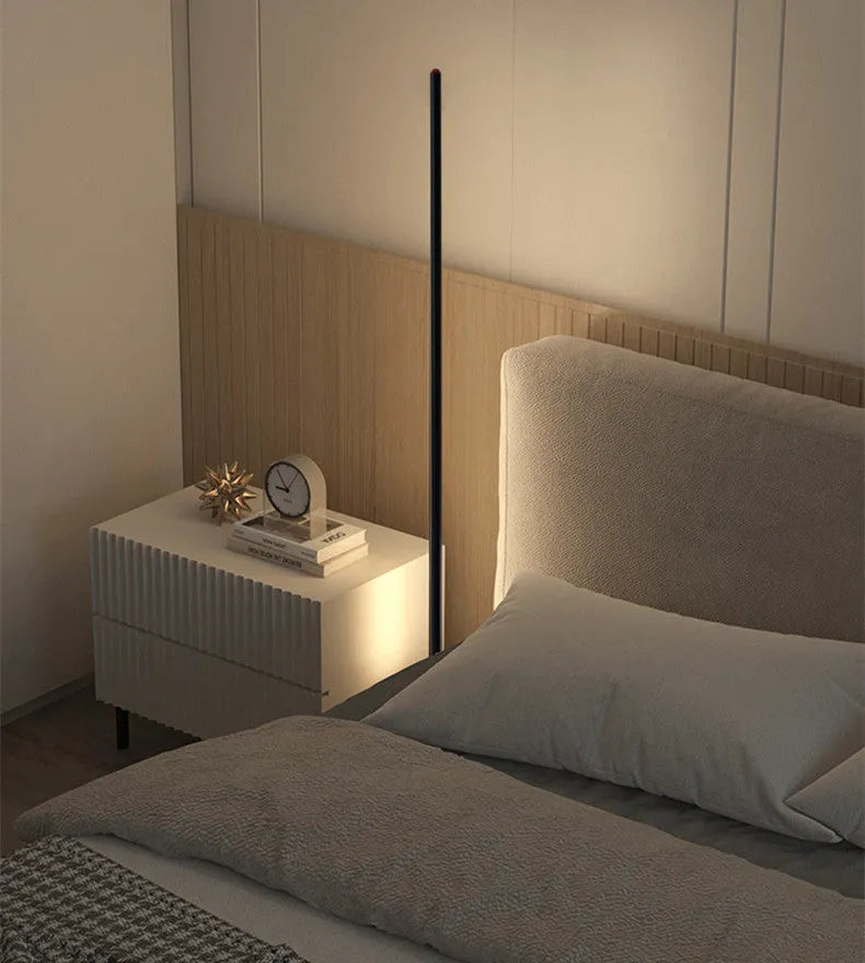 Aluminium alloy vertical floor lamp in modern simple design with three height options