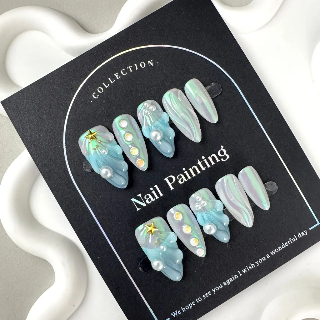 Blue plastic wearable nail armour set in sizes XS, S, M, L for ladies' nail decoration
