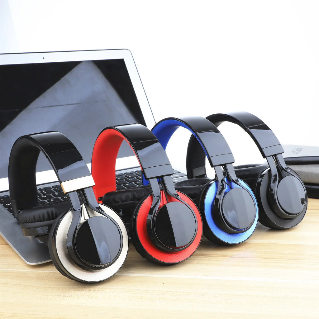 Wired mobile karaoke headphones with head-mounted design and 3.5mm plug