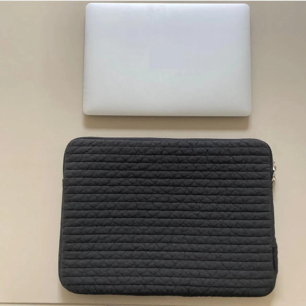 Black and white anti-seismic laptop bag in cotton cloth with internal coin pocket for tablet protection