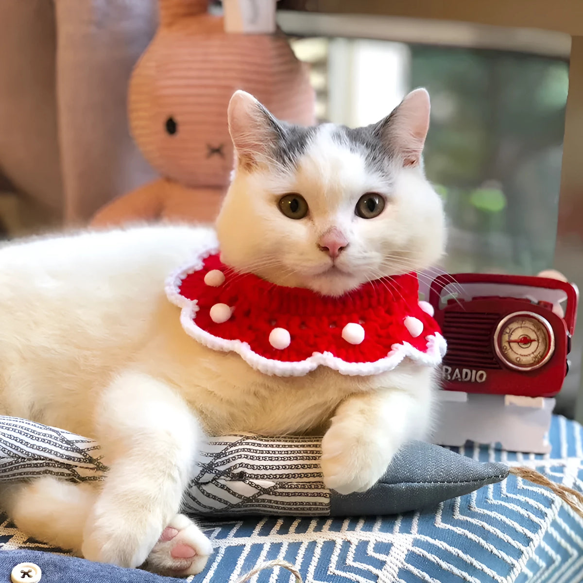 Cartoon pattern wool knitted collar scarf for a cat or small dog