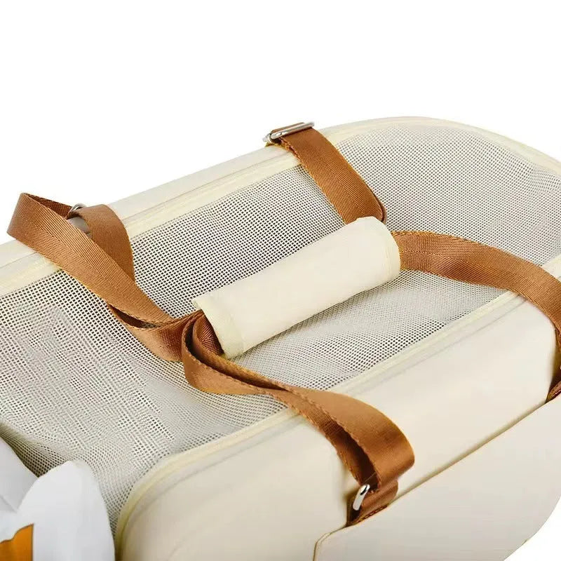 Beige hard-sided pet carrier measuring 43x25x22.5cm with EPE padding construction