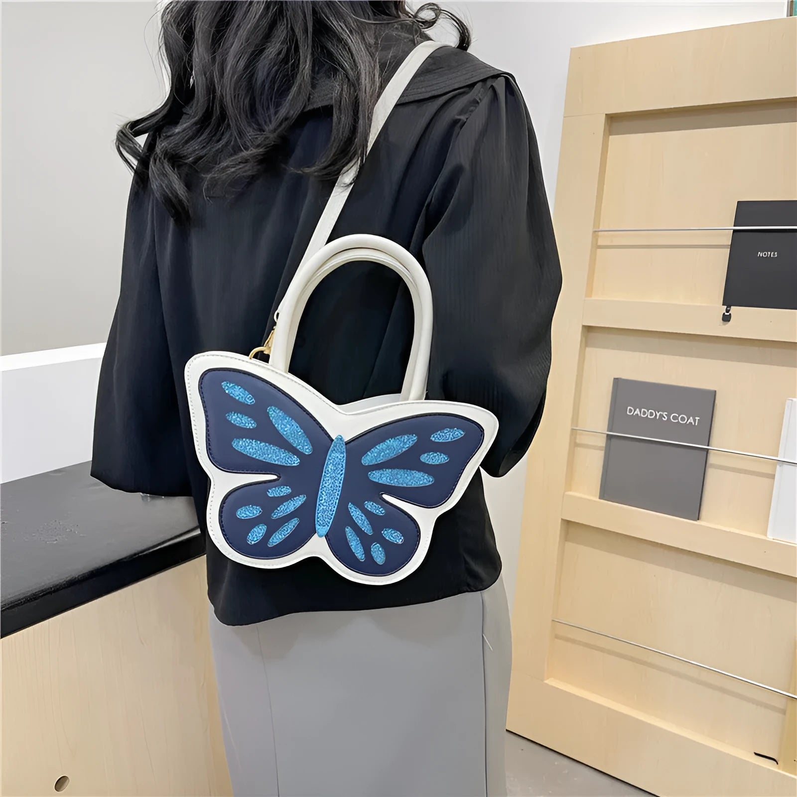 Square ladies crossbody bag with contrast colour detailing in PU leather material