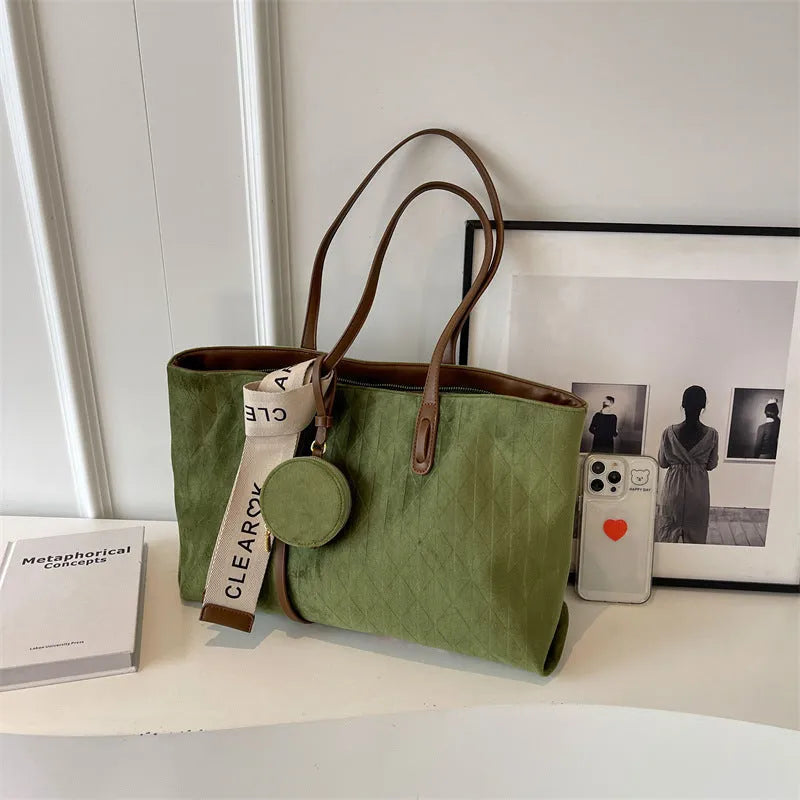Green casual large capacity polyester tote bag with shoulder strap and external pocket.
