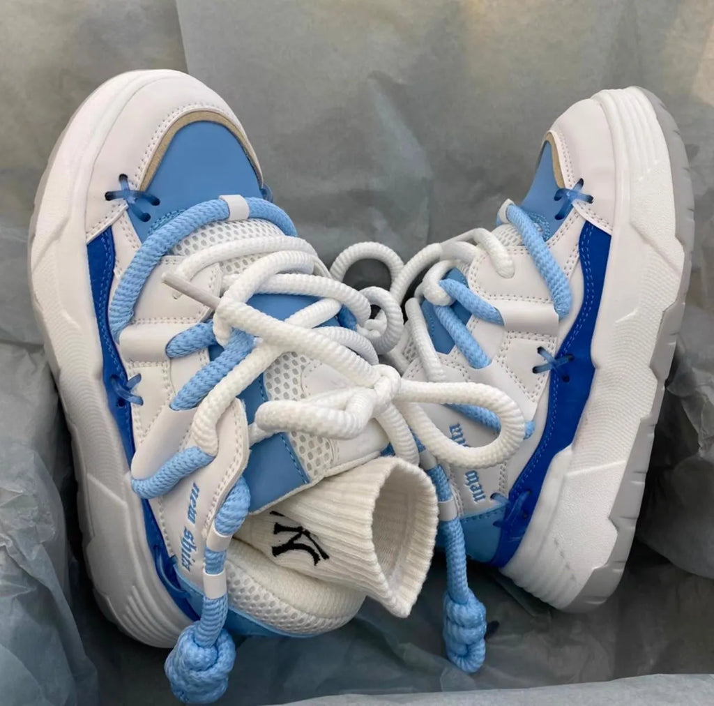 Women's grey retro platform sneakers with thick rubber soles and 6-8cm heel height