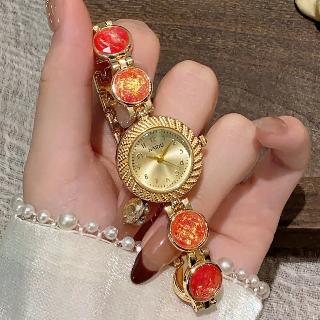 Women's round 25mm quartz watch in milky white with zinc alloy case.