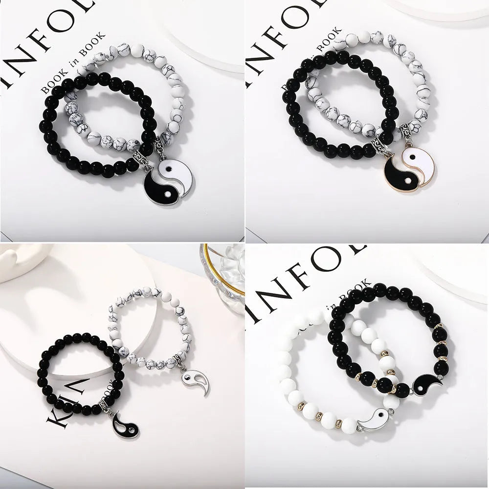 Geometric eight-diagram shaped alloy bracelet with an electroplated finish.
