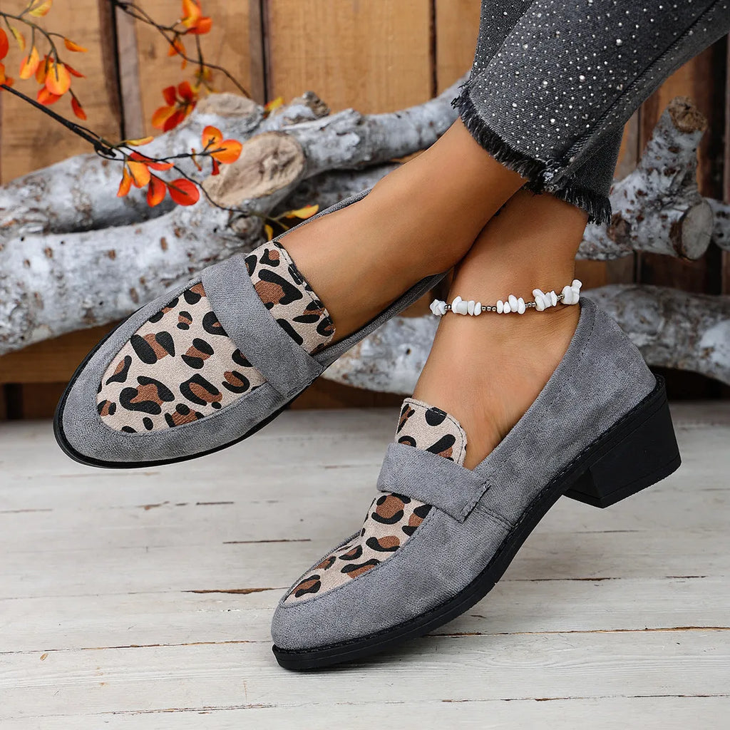 Leopard print suede slip-on pumps with chunky mid-heel and pointed toe in brown colour