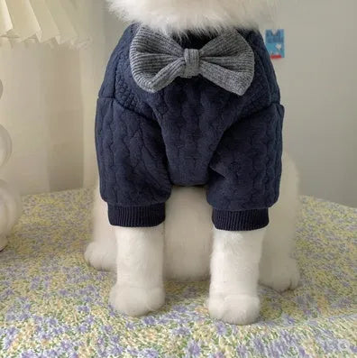 Navy blue pet clothes for small dogs and cats, sizes XS to XL, with chest and back measurements shown.