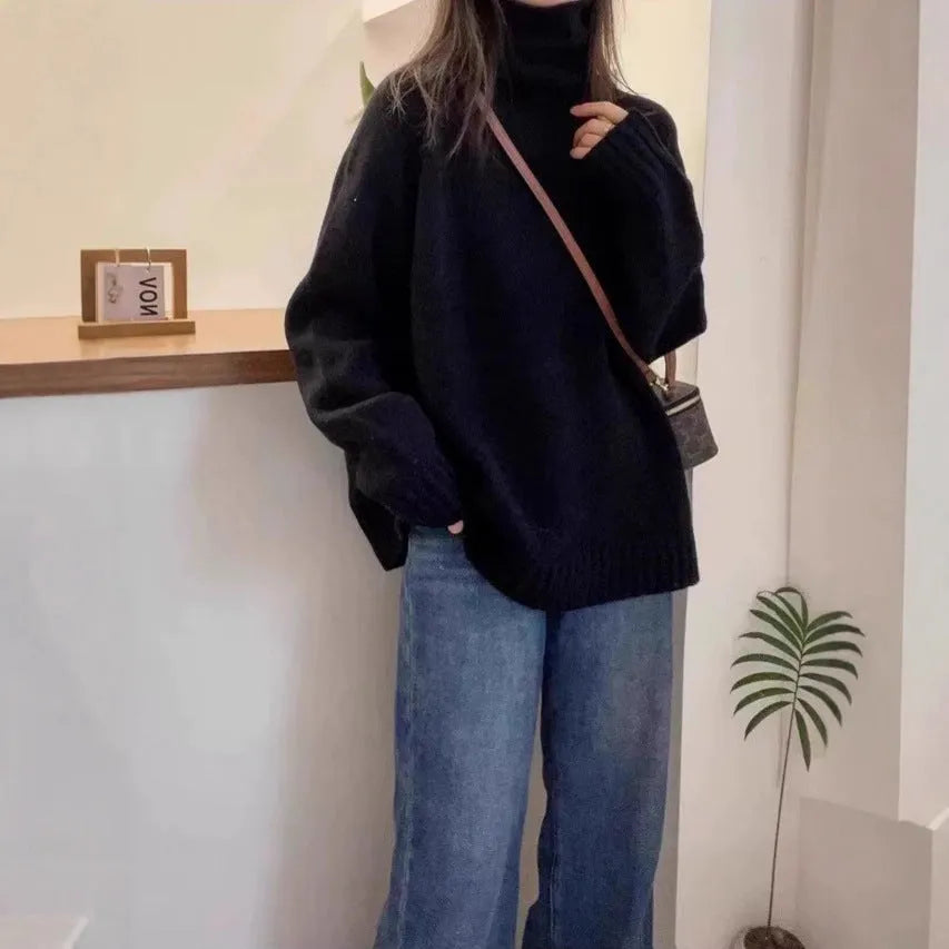 Women's loose fit turtleneck sweater with thick curling pile collar in mesh polyester fabric